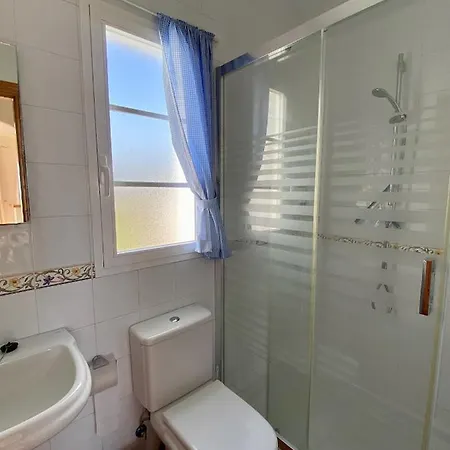 Stunning Detached 3-bed With Private Pool