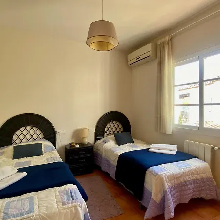 Stunning Detached 3-bed With Private Pool *