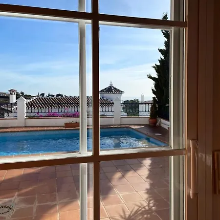 Stunning Detached 3-bed With Private Pool Prázdninový dům *